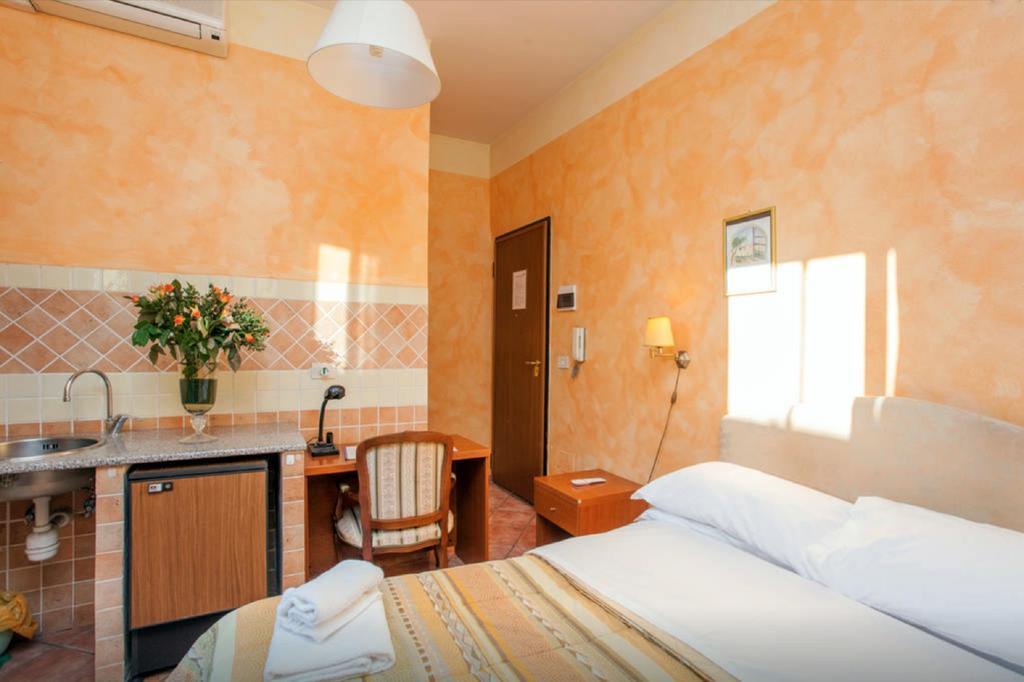 Residenza Camilla Hotel Róma Kültér fotó